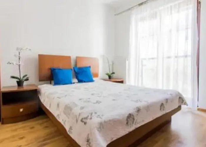 Comfy And Bright - Old Town Hotel *